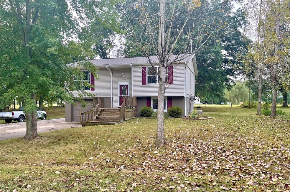 10095 E Heritage Dr, Effingham, IL 62401 - photo 1