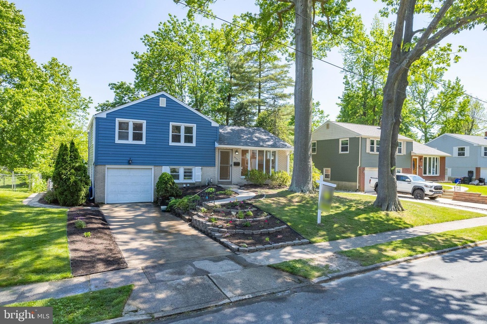 922 Catherine Ave, Woodlyn, PA 19094 - photo 1