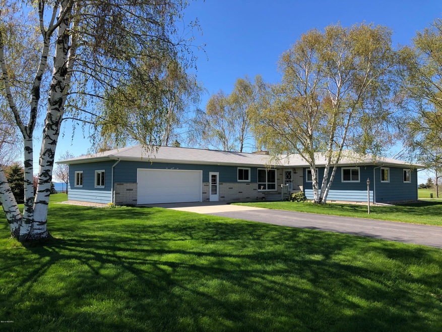 1026 Pearce Rd, Manistee