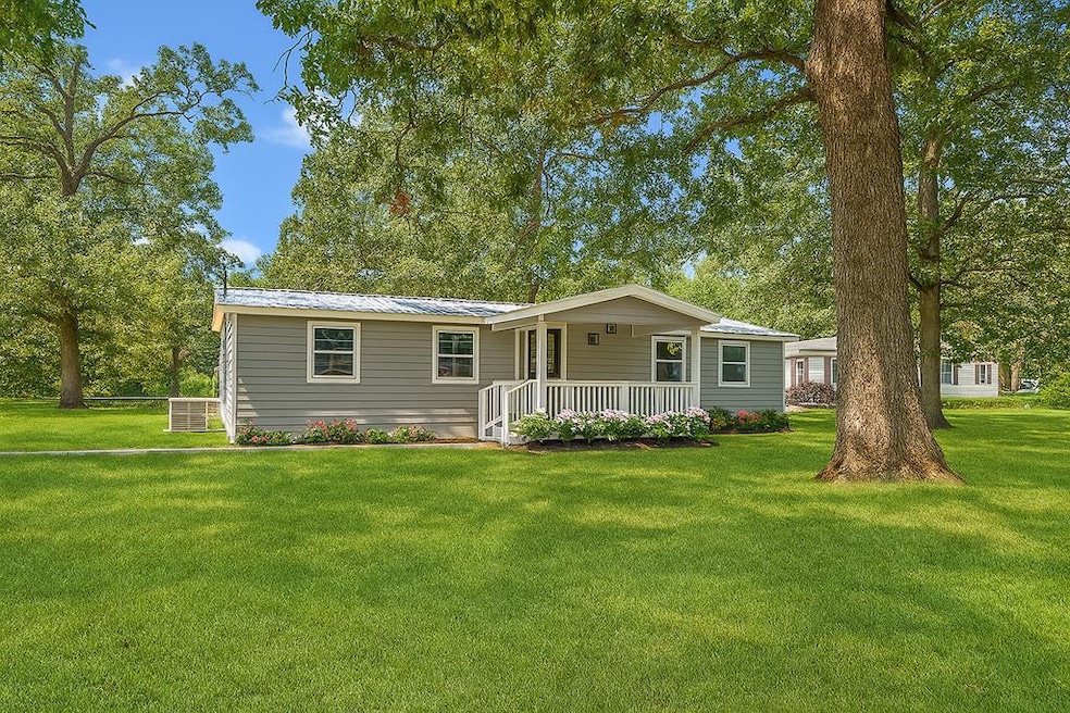 308 Spring Branch, Lufkin, TX 75904 - photo 1