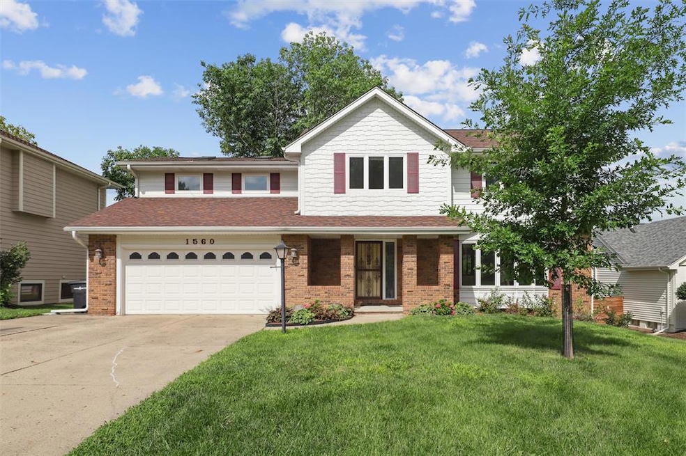 1560 NW 102nd St, Clive, IA 50325 - photo 1