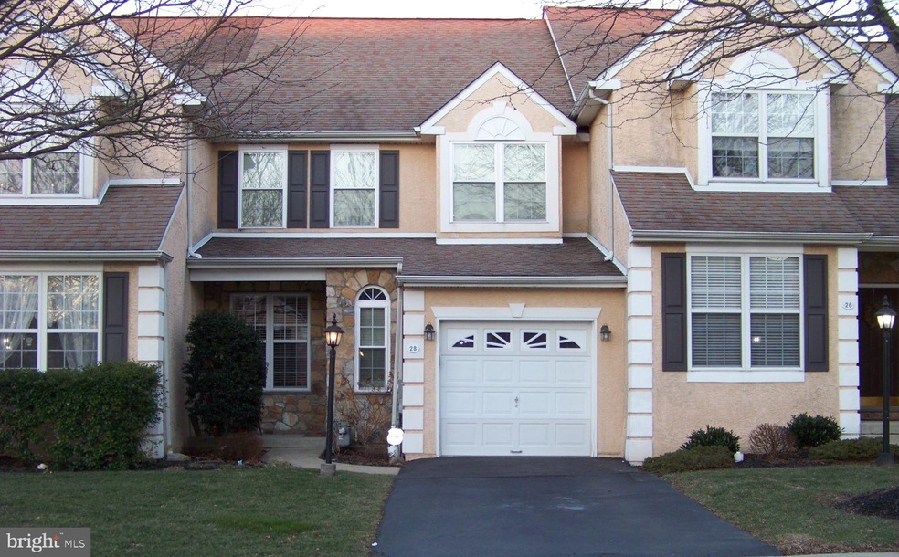 28 Wheatsheaf Ln unit 28, Norristown, PA 19403 - photo 1
