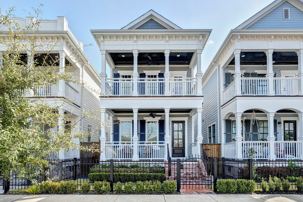 722 Ashland St, Houston, TX 77007 - photo 1