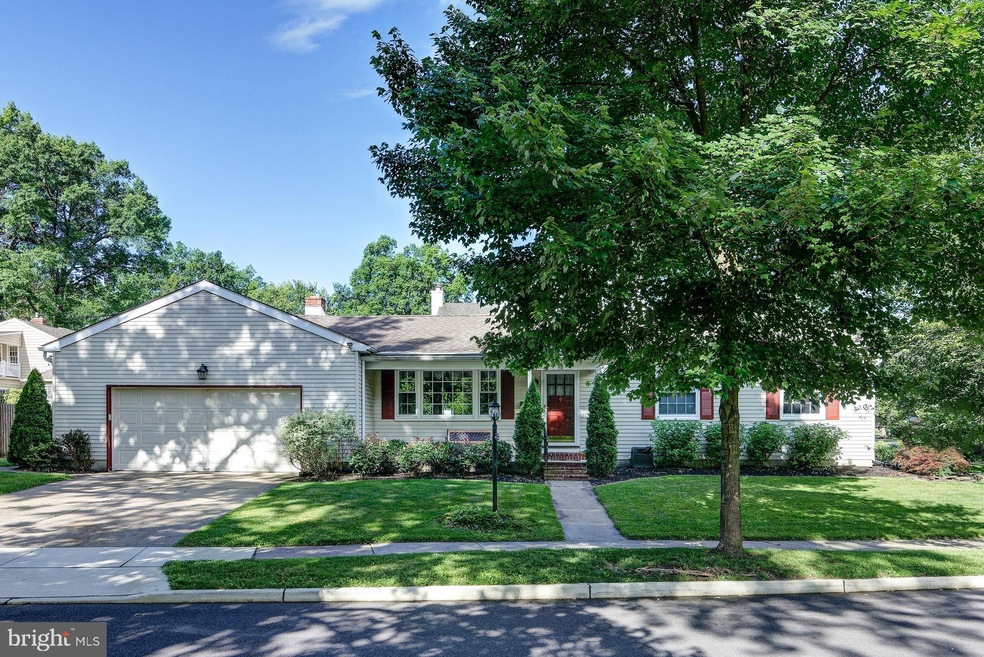 10 Treaty Elm Ln, Haddonfield, NJ 08033 - photo 1