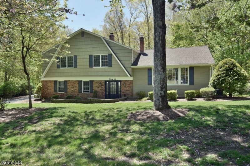 26 Eileen Dr, Mahwah, NJ 07430 - photo 1