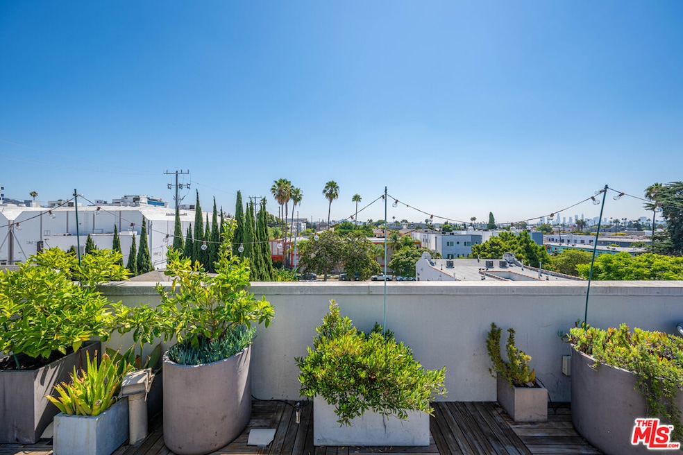 Sold $1,200,000 • Co-Listing Agent