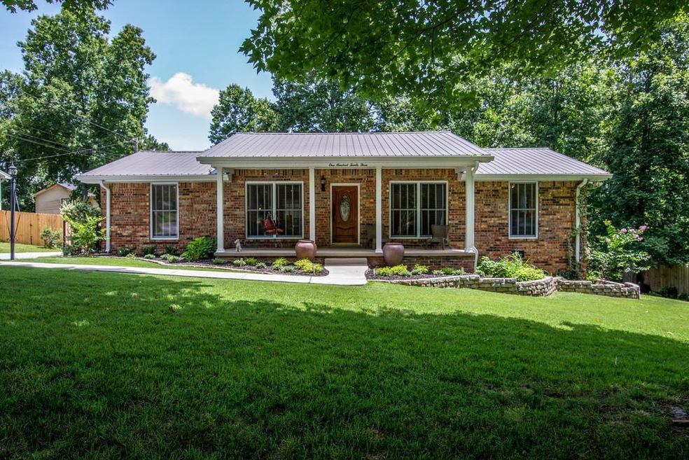 123 Oak Dr, Dickson, TN 37055 - photo 1