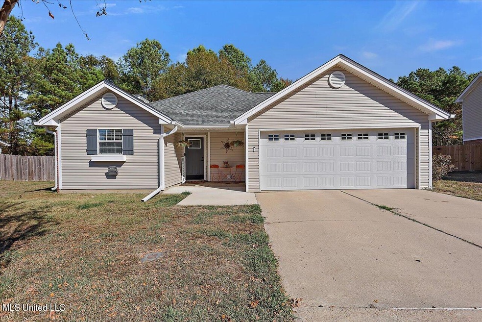 01-330 Swan Dr