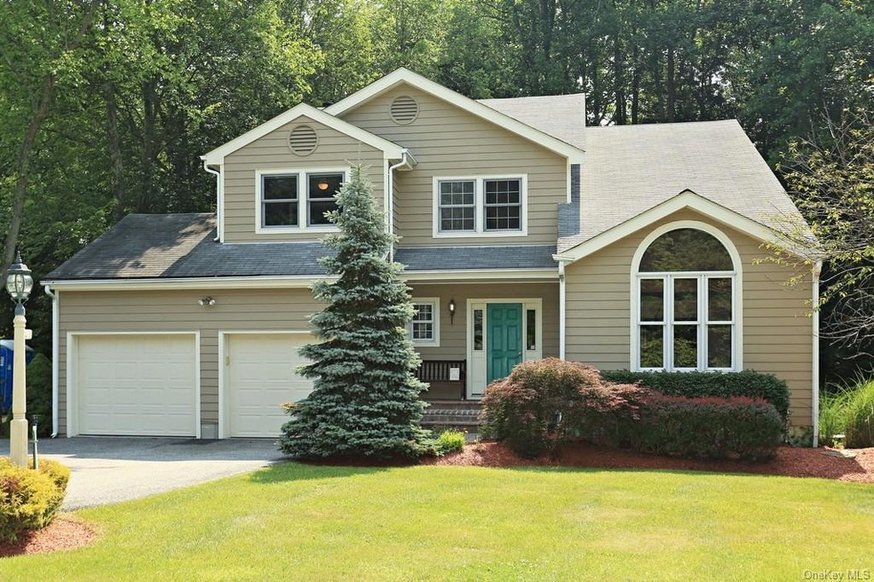 2834 Farm Walk Rd, Yorktown Heights, NY 10598 - photo 1