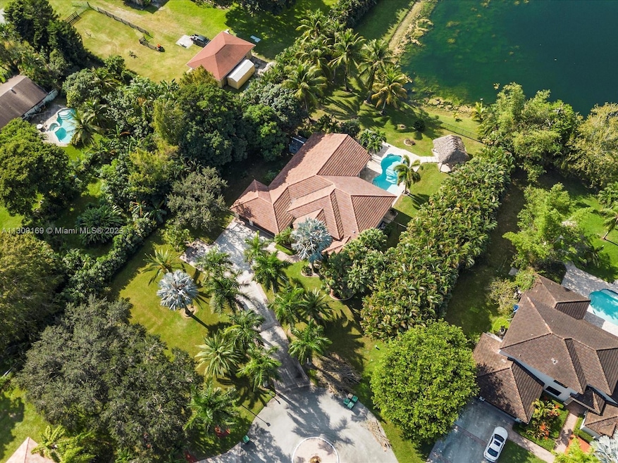 3553 Crystal Ln, Davie, FL 33330 - photo 1