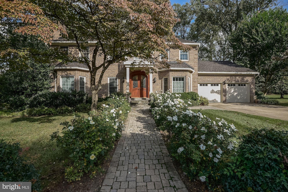 1013 Northwoods Trail, McLean, VA 22102 - photo 1