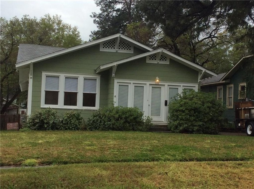 Nice 3 bedroom 2 bath home in South Highland with 