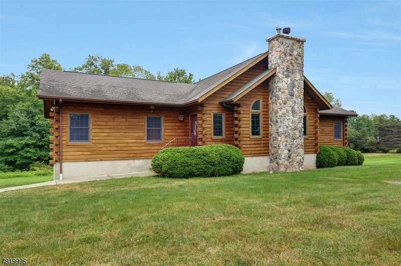 4 Hampton Rd, Pittstown, NJ 08867 - photo 1