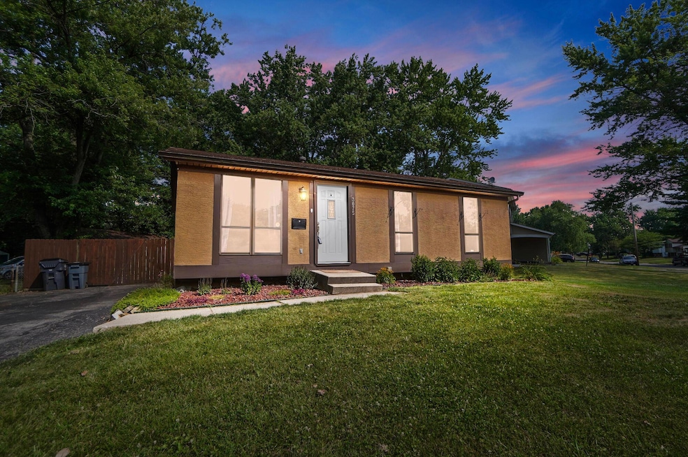 3075 Whitlow Front