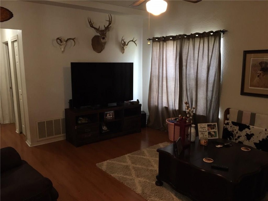 1404 NE 6th St, Moore, OK 73160 - photo 1