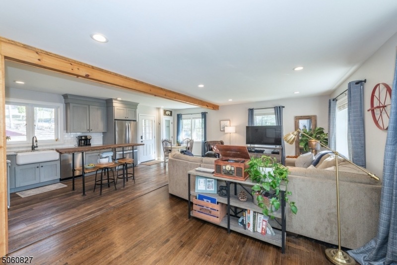 669 Mountain Way, Morris Plains, NJ 07950 - photo 1