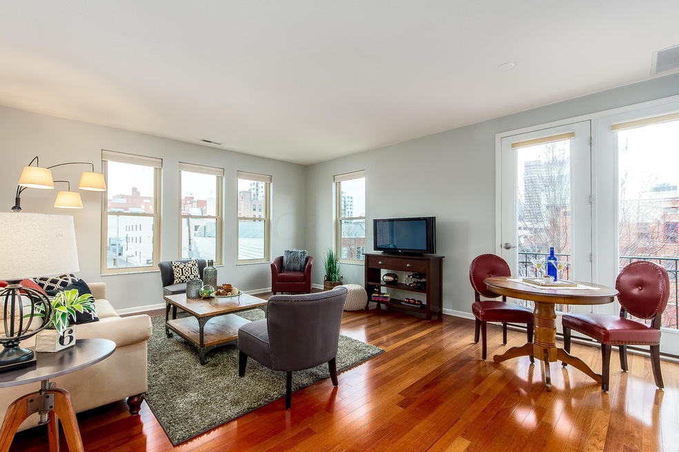 326 S 3rd -3 04