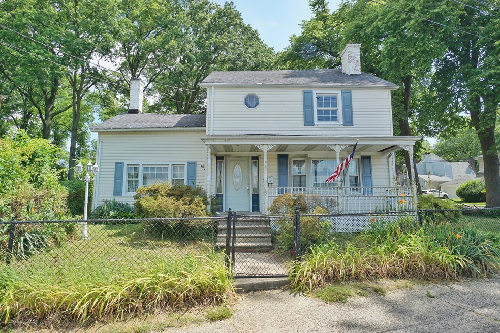 751 Clove Rd, Staten Island, NY 10310 - photo 1