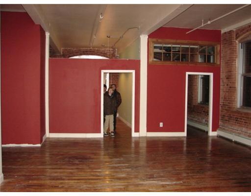 404 Roosevelt Ave unit 303, Central Falls, RI 02863 - photo 1