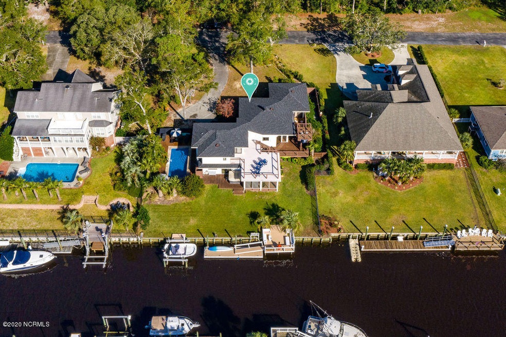 222 Inlet Point Drive, front exterior