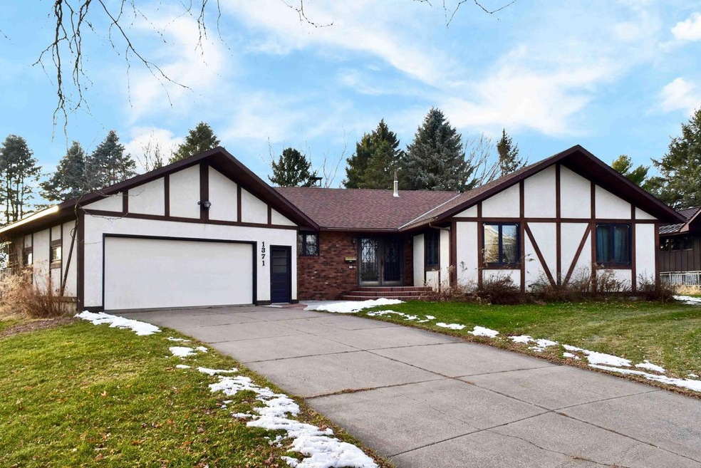 1371 Skyline Dr, Winona, MN 55987 - photo 1