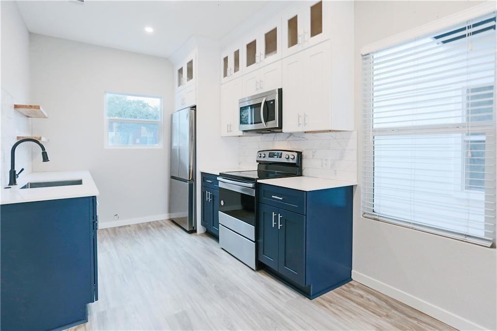 9504 Menchaca Rd unit B, Austin, TX 78748 - photo 1