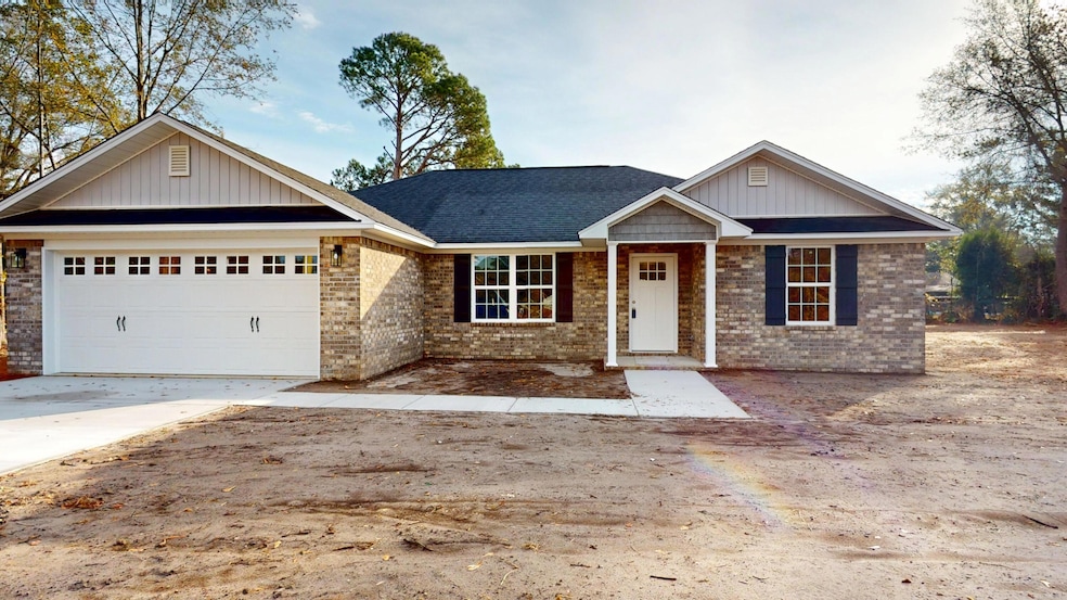 917 Perry Blvd, Sumter, SC 29154 - photo 1