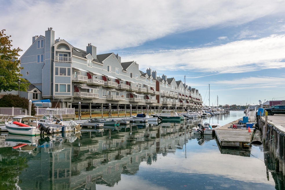 409 Chandlers Wharf Portland-large-053-0