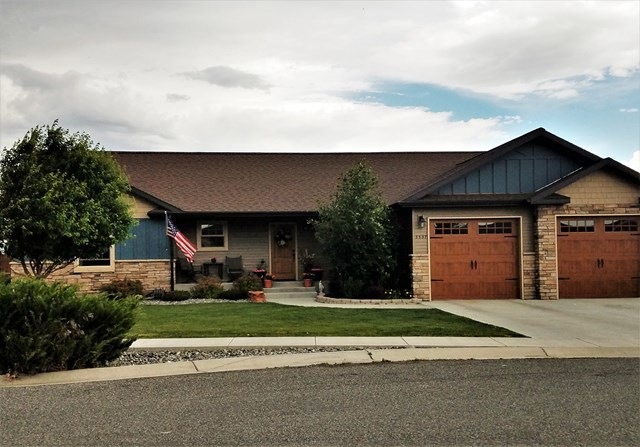 3537 Maple Leaf Ave, Cody, WY 82414 - photo 1