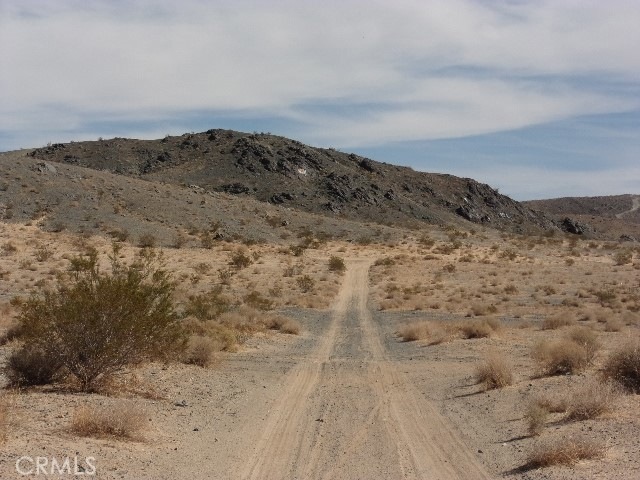 0 Reagan Rd unit JT21234514, Joshua Tree, CA 92252 - photo 1