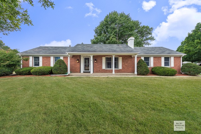 ~ Welcome to 7 Lillian Lane, Yorkville ~