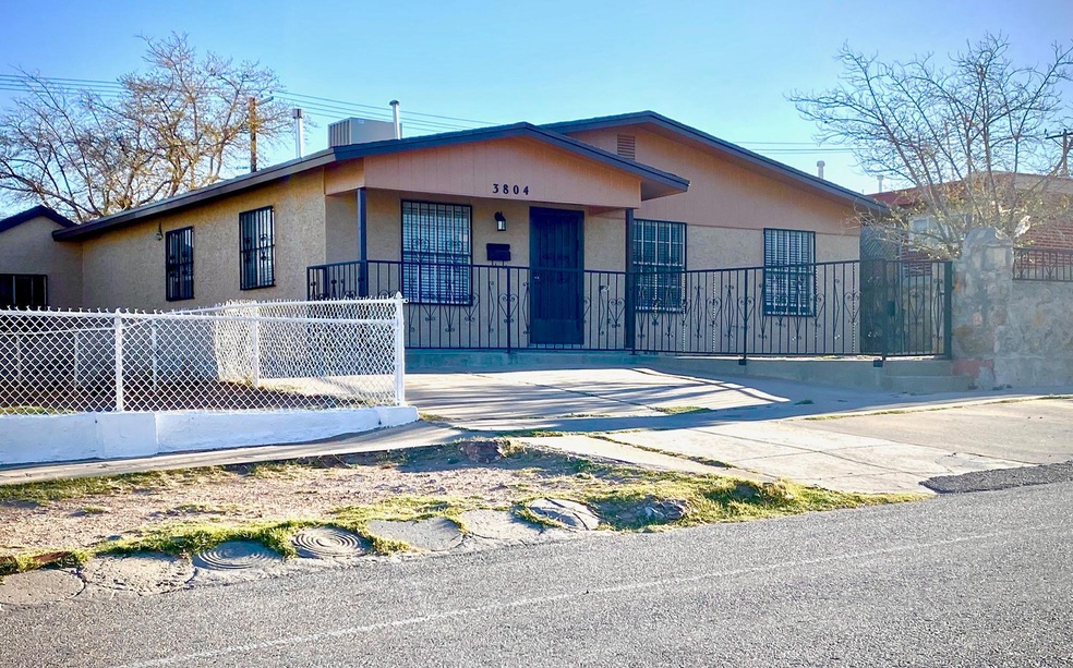 3804 Taylor Ave, El Paso, TX 79930 - photo 1
