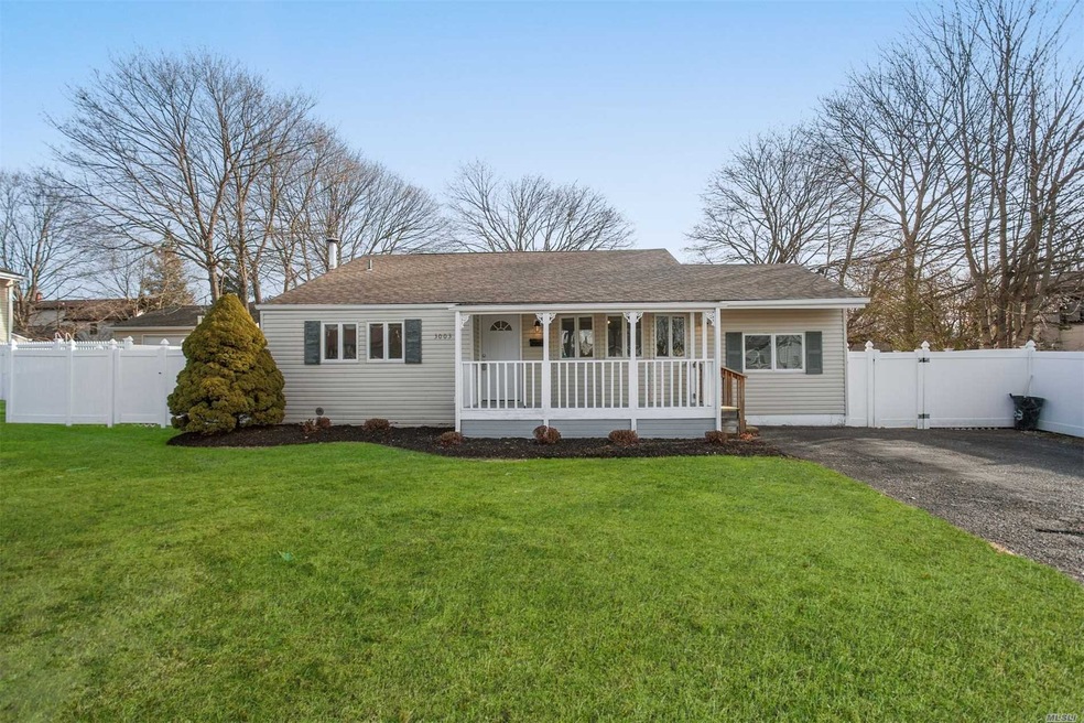 3003 Rhode Island Ave, Medford, NY 11763 - photo 1