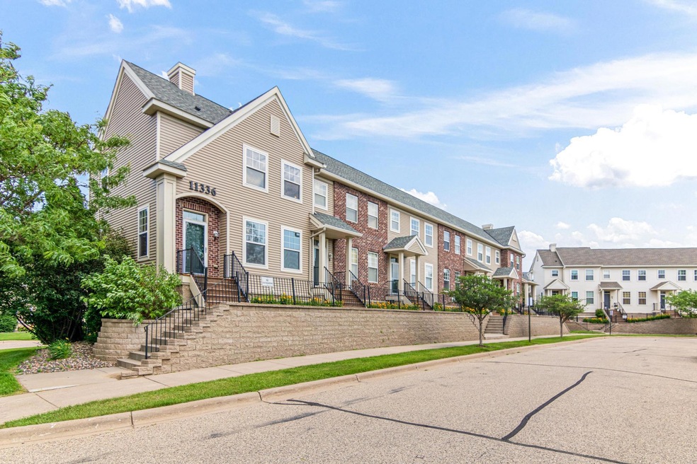 Very nice corner townhome