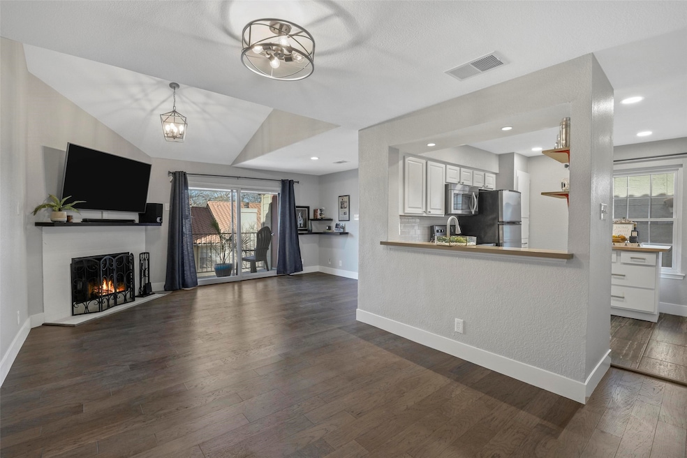 For Rent $1,525/month