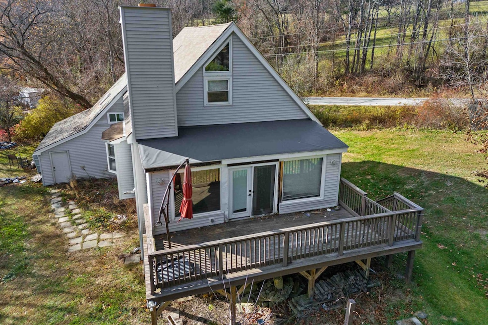 128 Roberts Hill Rd, Claremont, NH 03743 - photo 1