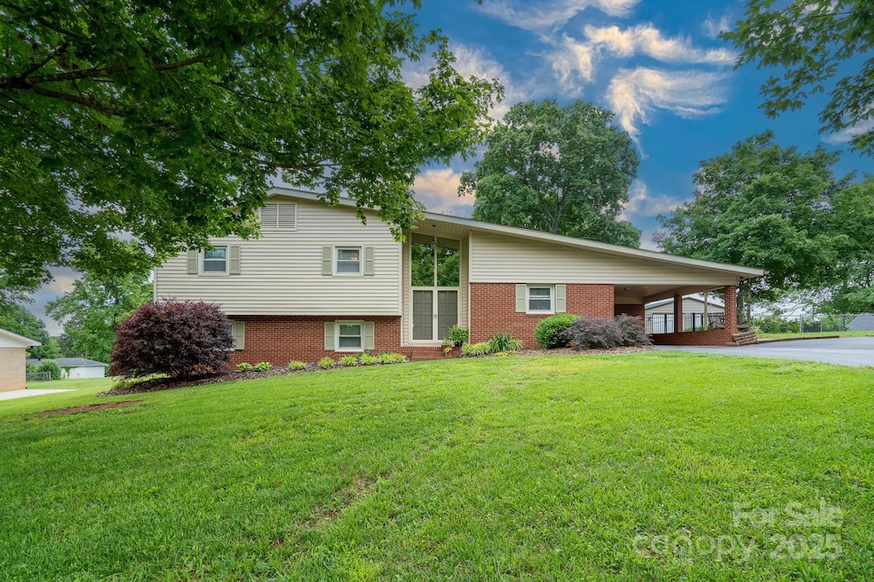 Sold $375,000 • Co-Listing Agent