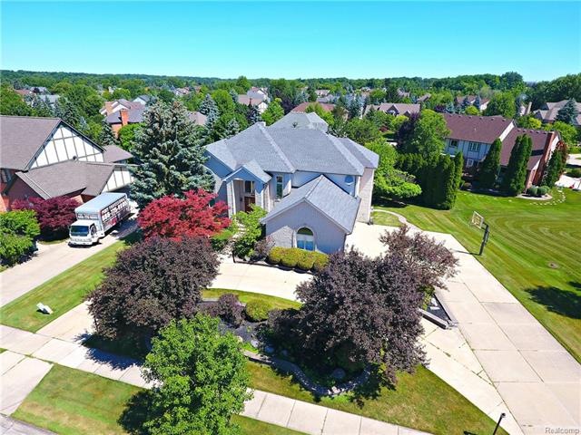 Sunburst Dr Front Aerial.jpg