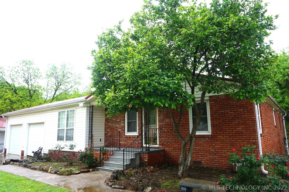 407 S 10th St, Henryetta, OK 74437 - photo 1