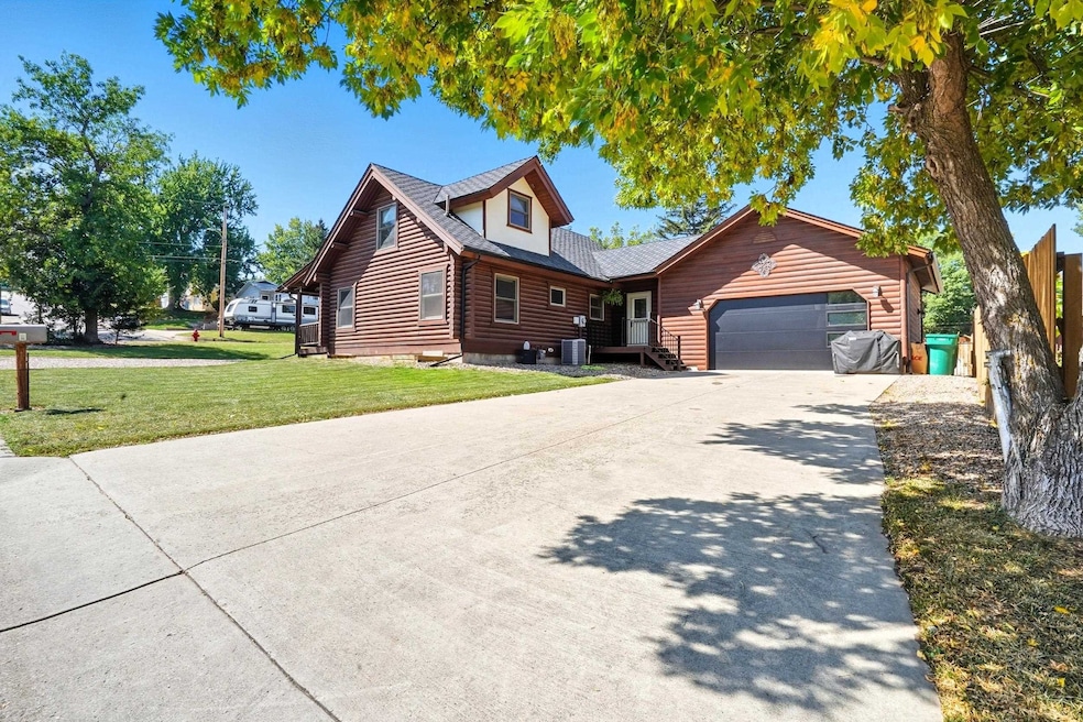631 Sherman St, Sturgis, SD 57785 - photo 1