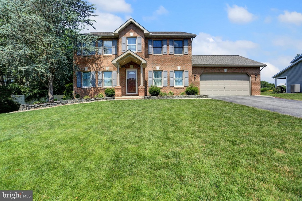 73 Monroe Dr, Chambersburg, PA 17201 - photo 1