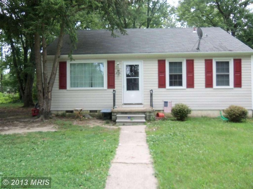 200 Locust Ave, Colonial Beach, VA 22443 - photo 1