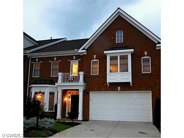 Exterior Front - Gorgeous, and maintenance free li