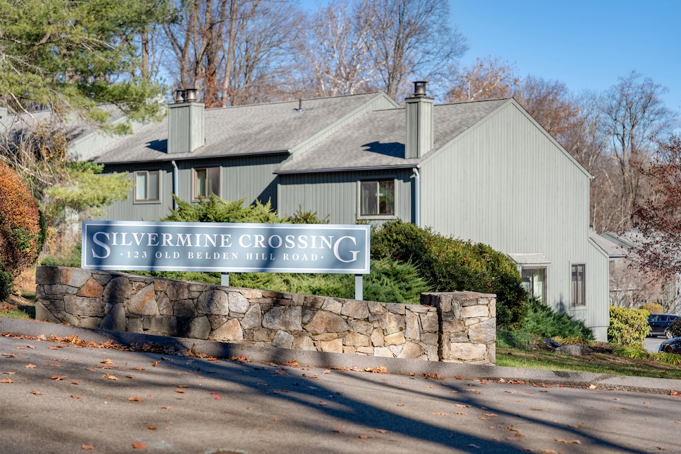 123 Old Belden Hill Rd unit 15, Norwalk, CT 06850 - photo 1