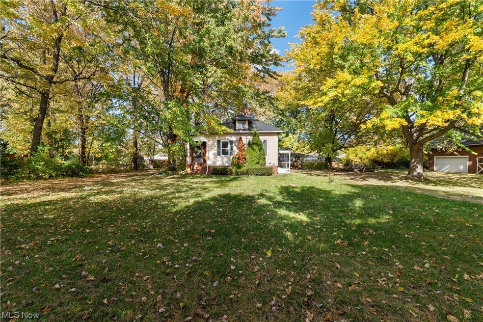 5521 Walker Rd, Sheffield Lake, OH 44054 - photo 1