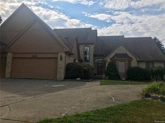 3663 Charlwood Dr, Rochester Hills, MI 48306 - photo 1
