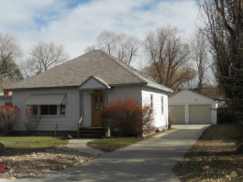 735 Pershing St, Craig, CO 81625 - photo 1