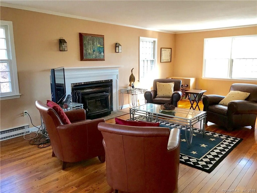 37 Lamppost Dr, Redding, CT 06896 - photo 1
