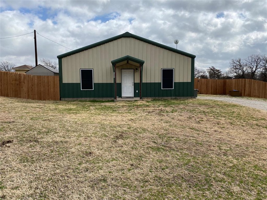 1583 County Rd 4757, Boyd, TX 76023 - photo 1