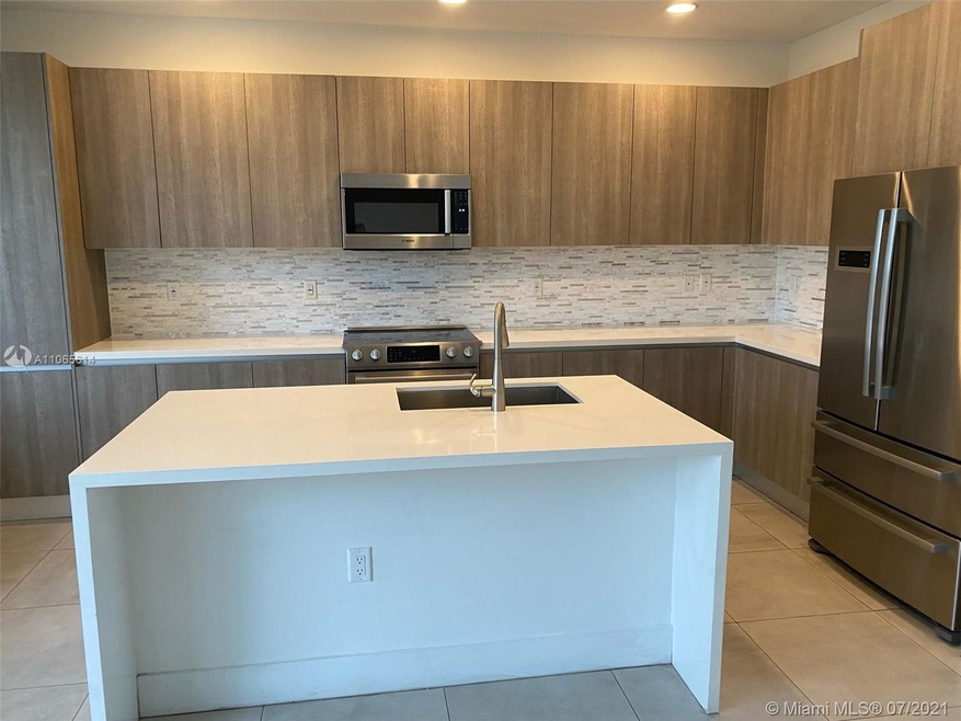 7231 NW 103rd Path, Doral, FL 33178 - photo 1